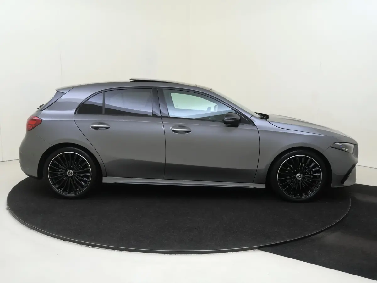 180 Business Solution AMG /Panoramadak /19 Inch /Nightpakket /CarPlay