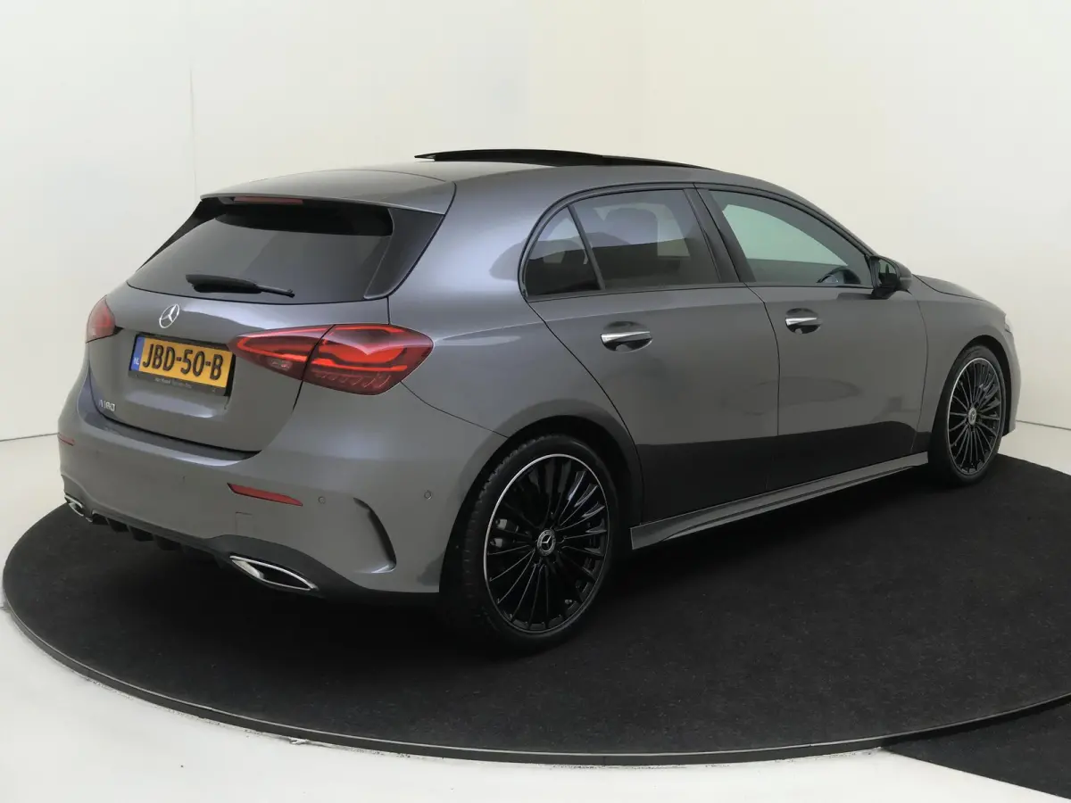 180 Business Solution AMG /Panoramadak /19 Inch /Nightpakket /CarPlay