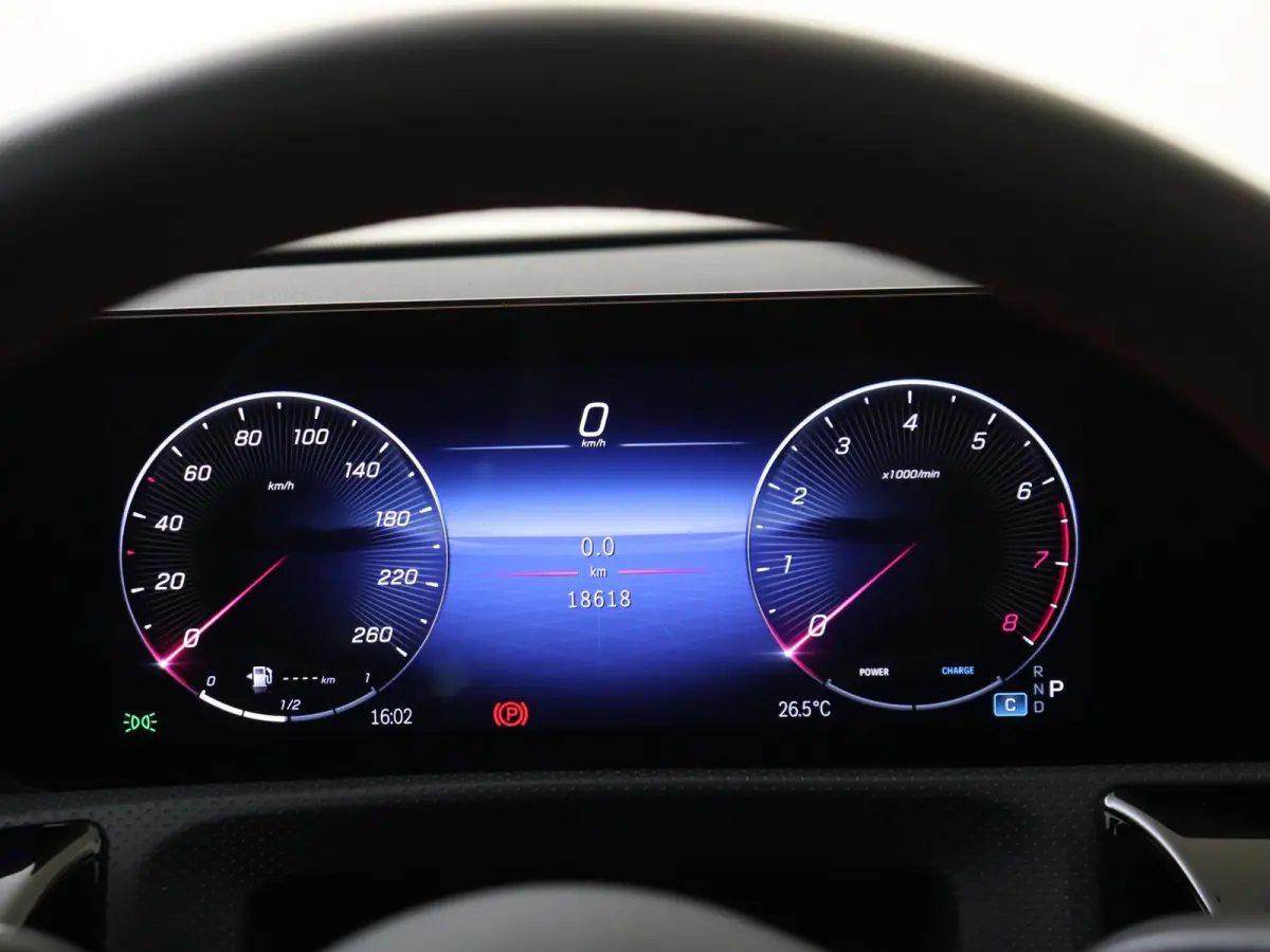 180 Business Solution AMG /Panoramadak /19 Inch /Nightpakket /CarPlay