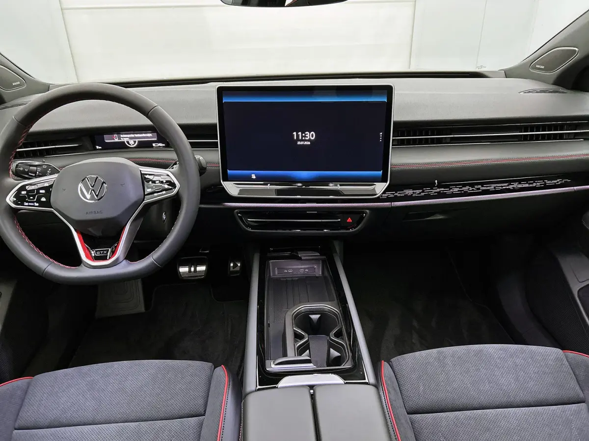GTX Limited Edition 86 kWh 340 PK 4Motion | Apple Carplay | 360 Camera | Head-up display | Stoelverwarming | Navigatie | Achterklep elektrisch | IQ Lights | Memory stoelen | Android Auto | D