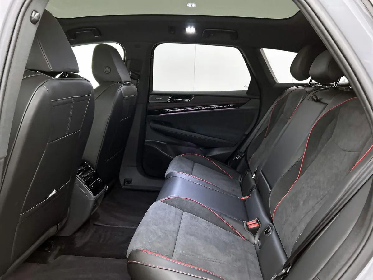 GTX Limited Edition 86 kWh 340 PK 4Motion | Apple Carplay | 360 Camera | Head-up display | Stoelverwarming | Navigatie | Achterklep elektrisch | IQ Lights | Memory stoelen | Android Auto | D