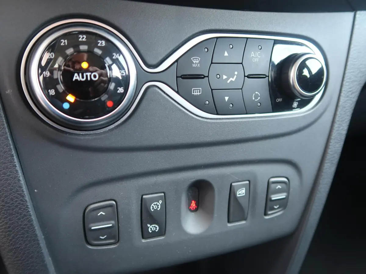 0.9 TCe Tech Road NAVIGATIE|CAMERA|CARPLAY|CRUISECONTROL|CLIMA|BLUETOOTH|AIRCO