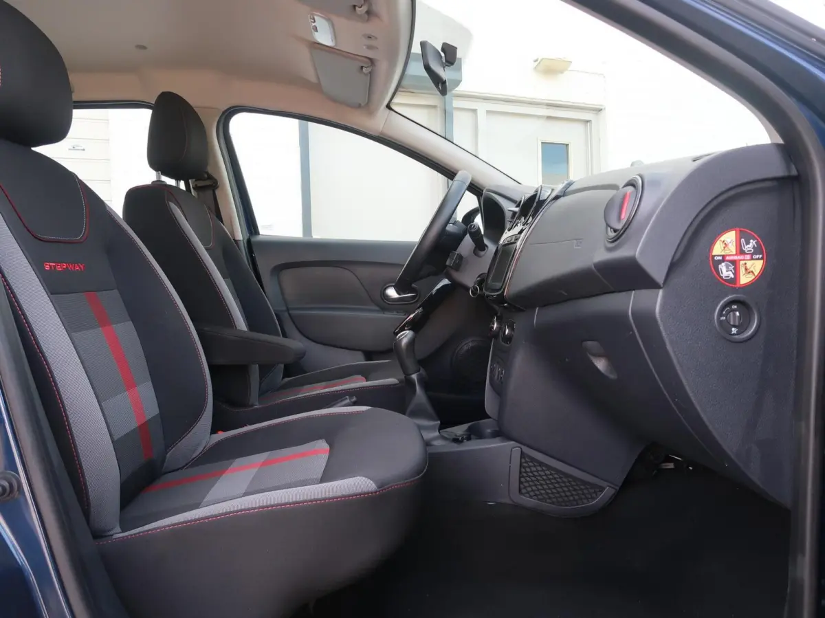 0.9 TCe Tech Road NAVIGATIE|CAMERA|CARPLAY|CRUISECONTROL|CLIMA|BLUETOOTH|AIRCO