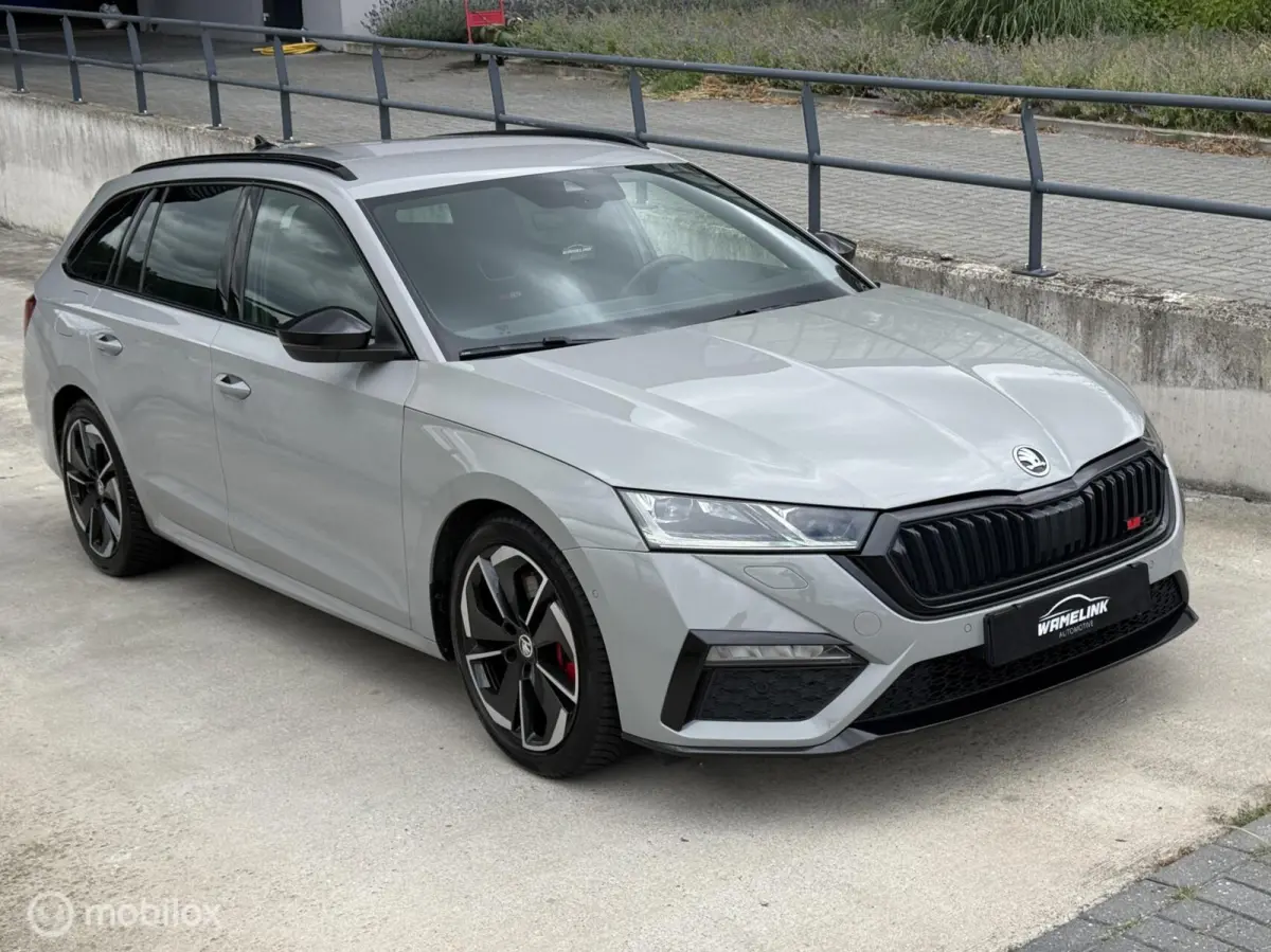 1.4 TSI RS iV PHEV Business