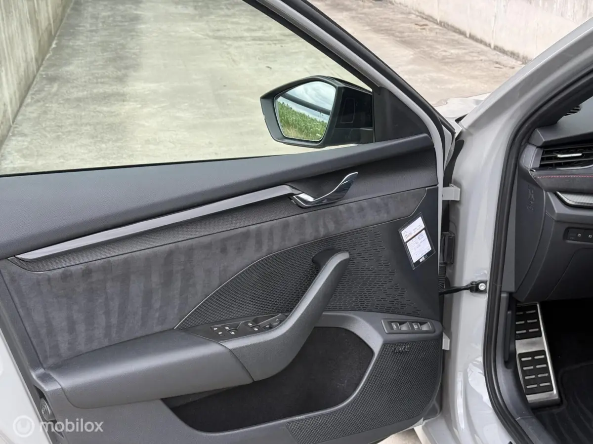 1.4 TSI RS iV PHEV Business