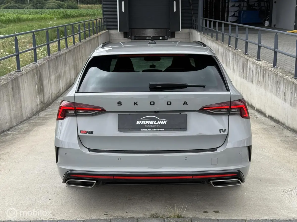 1.4 TSI RS iV PHEV Business