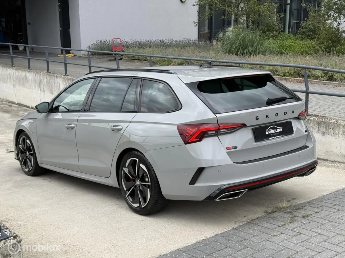 1.4 TSI RS iV PHEV Business