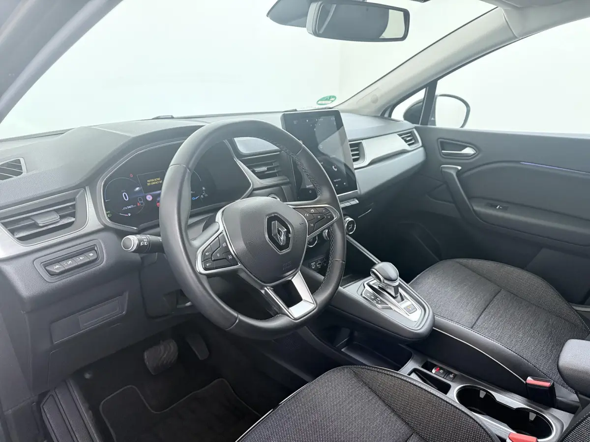 E-Tech Plug-in Hybrid 160 Intens | Parkeercamera | Navigatie |