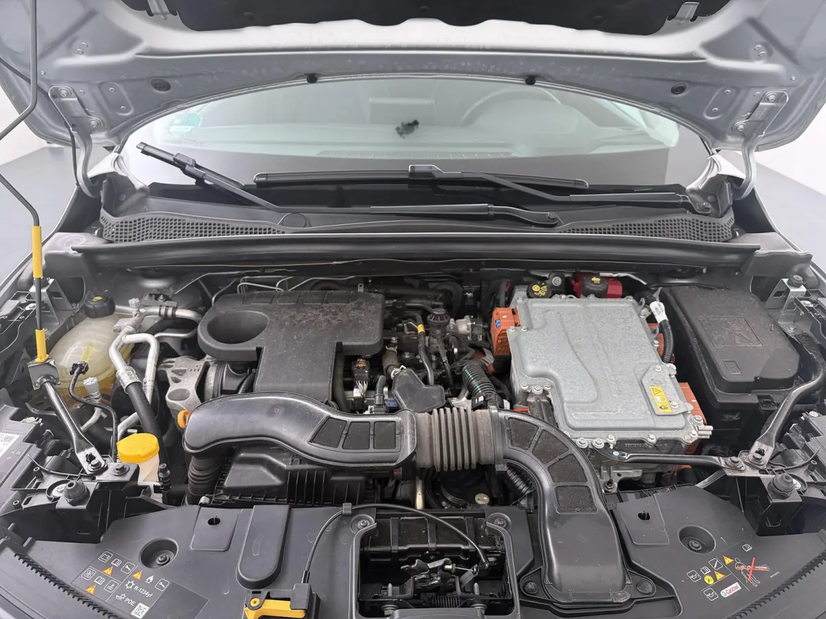 E-Tech Plug-in Hybrid 160 Intens | Parkeercamera | Navigatie |