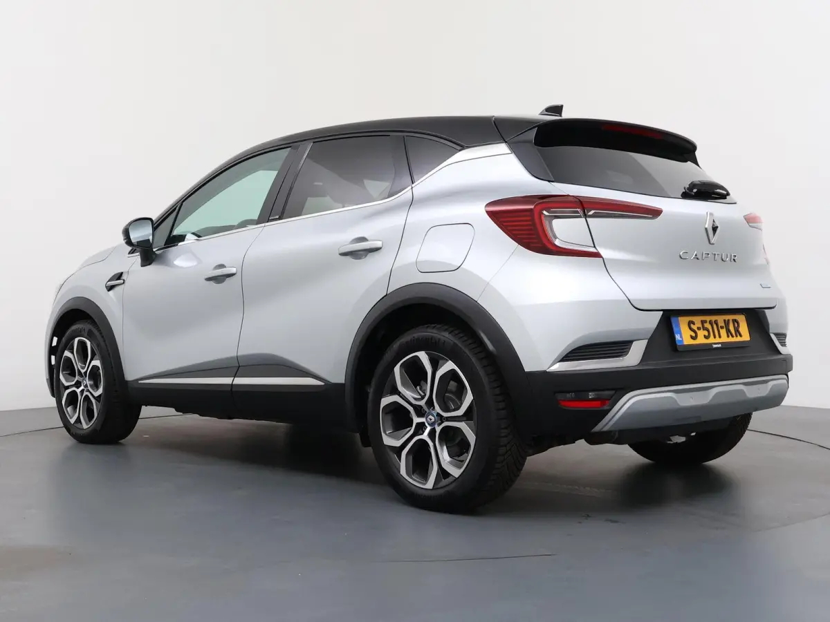 E-Tech Plug-in Hybrid 160 Intens | Parkeercamera | Navigatie |