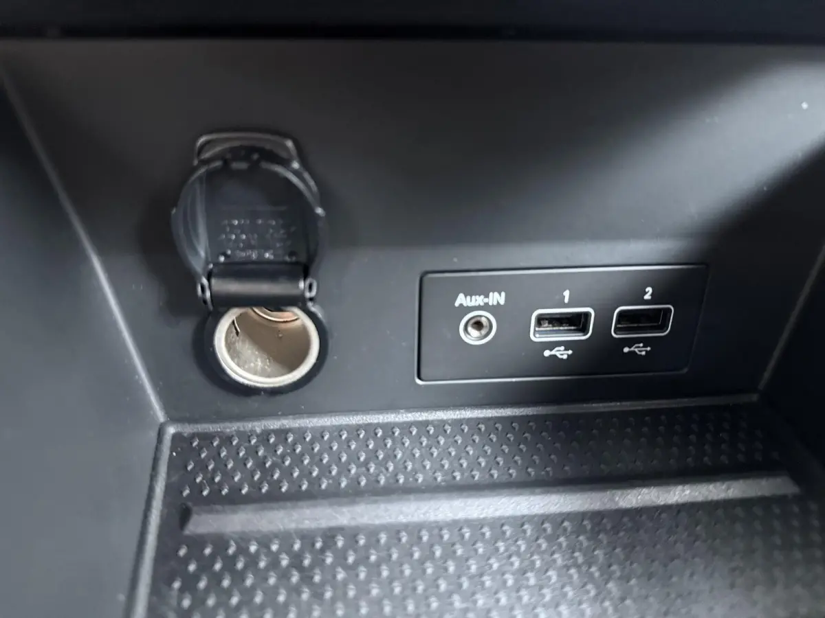 E-Tech Plug-in Hybrid 160 Intens | Parkeercamera | Navigatie |