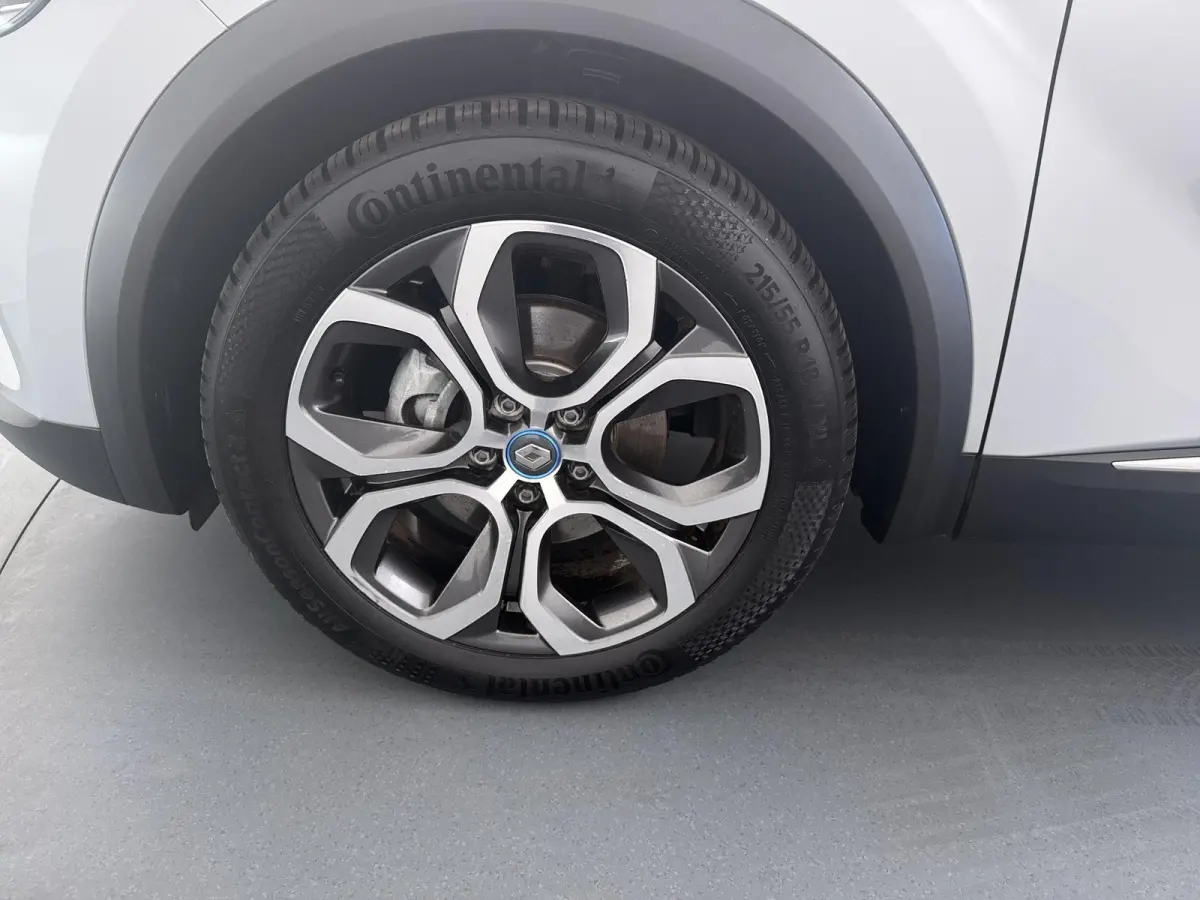 E-Tech Plug-in Hybrid 160 Intens | Parkeercamera | Navigatie |