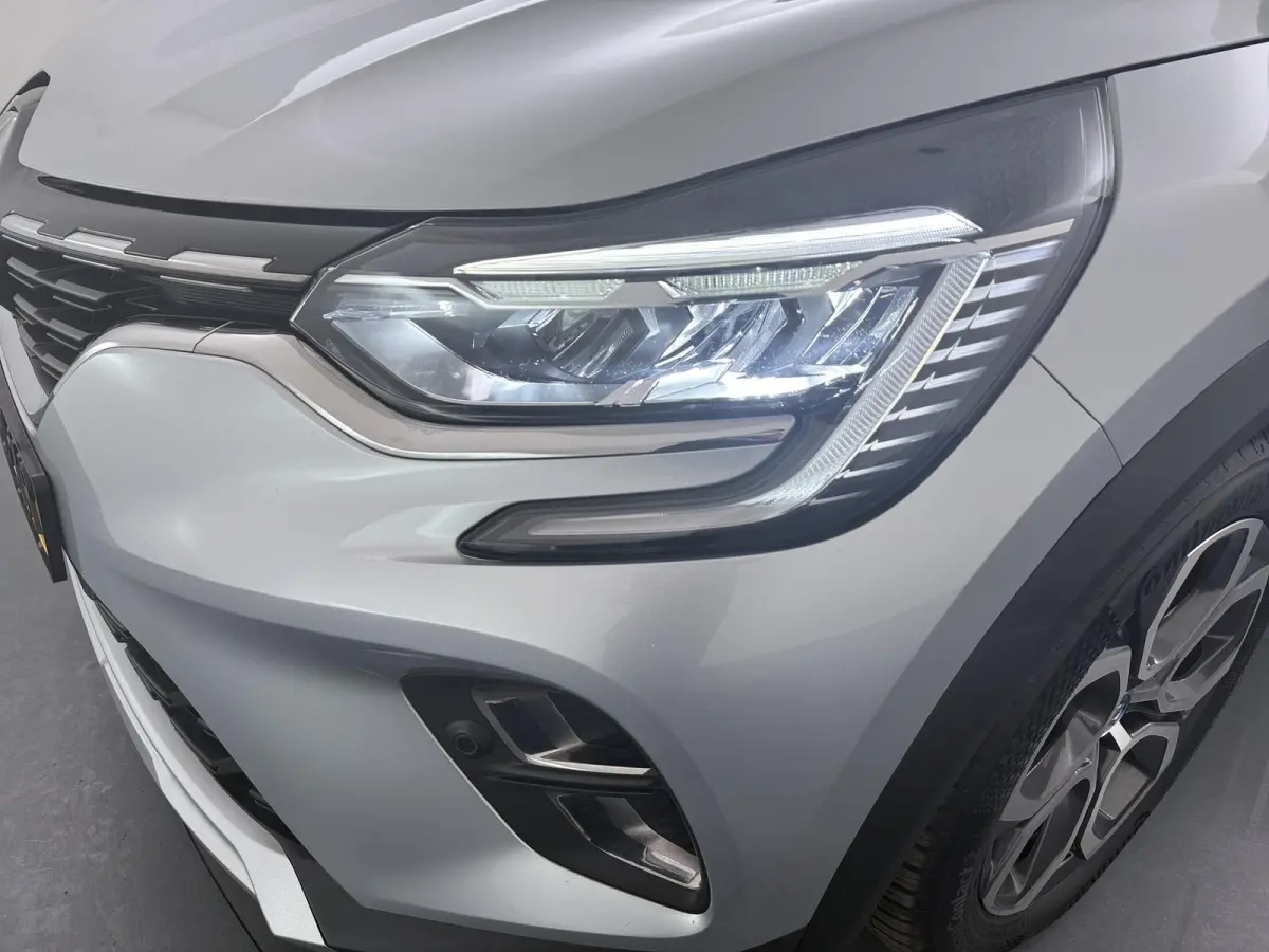 E-Tech Plug-in Hybrid 160 Intens | Parkeercamera | Navigatie |