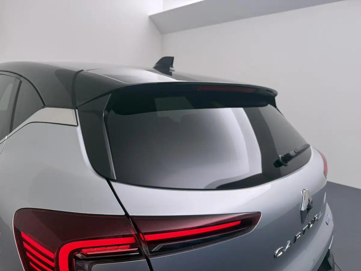 E-Tech Plug-in Hybrid 160 Intens | Parkeercamera | Navigatie |