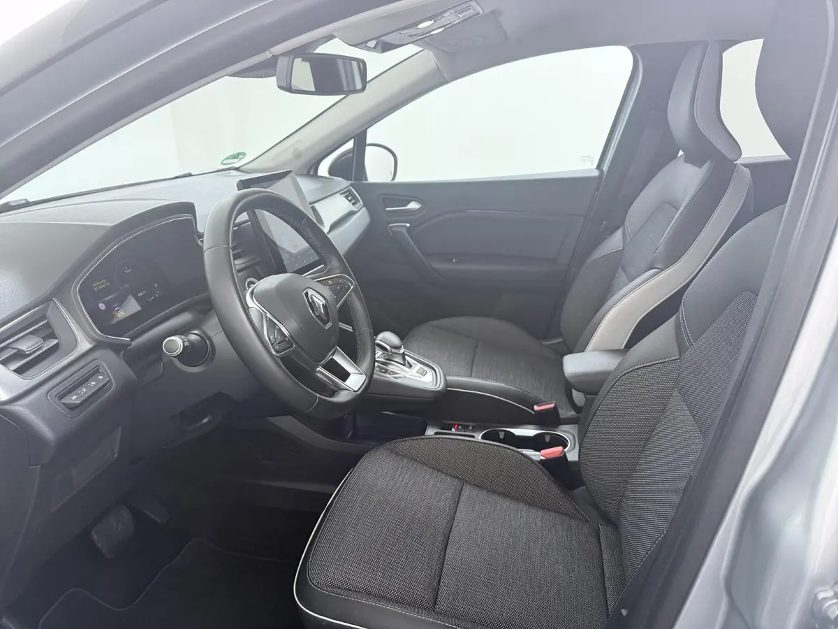 E-Tech Plug-in Hybrid 160 Intens | Parkeercamera | Navigatie |