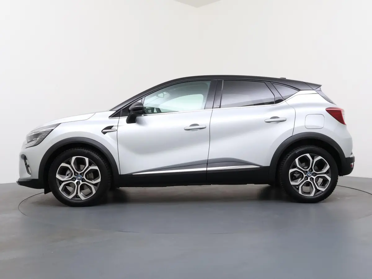 E-Tech Plug-in Hybrid 160 Intens | Parkeercamera | Navigatie |