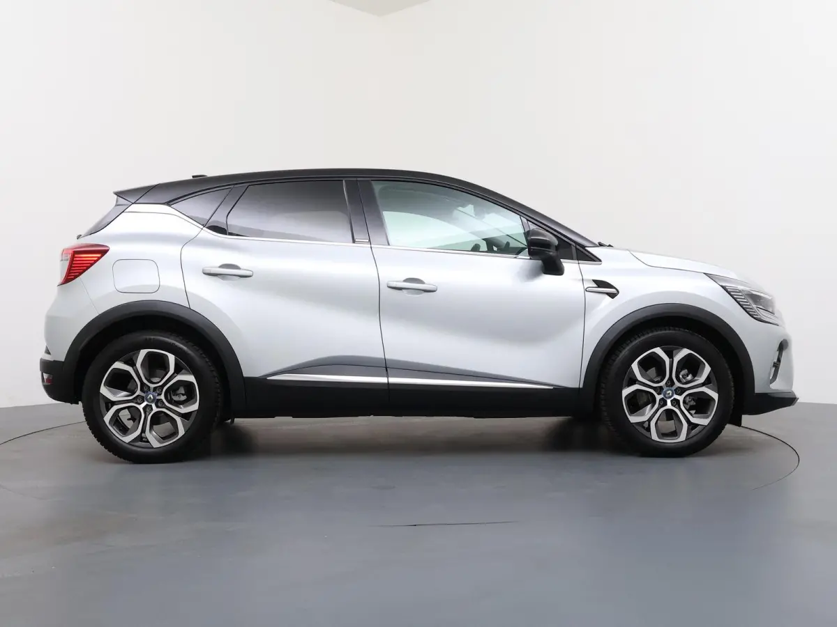 E-Tech Plug-in Hybrid 160 Intens | Parkeercamera | Navigatie |