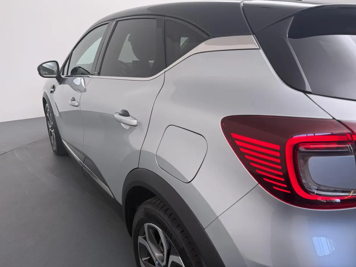 E-Tech Plug-in Hybrid 160 Intens | Parkeercamera | Navigatie |