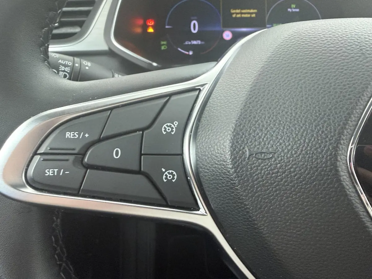 E-Tech Plug-in Hybrid 160 Intens | Parkeercamera | Navigatie |
