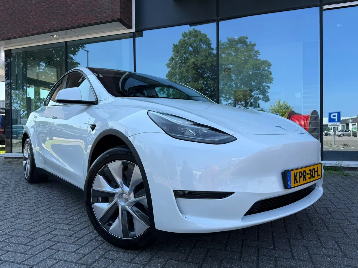 Long Range AWD 75 kWh - Automaat - Panoramadak - Navi - Parkeerhulp