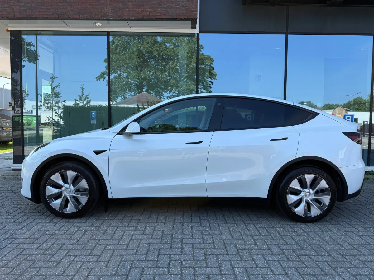 Long Range AWD 75 kWh - Automaat - Panoramadak - Navi - Parkeerhulp