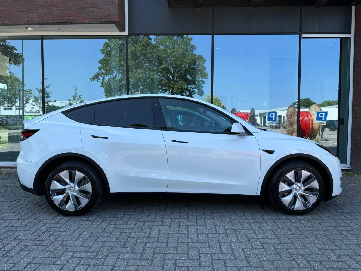 Long Range AWD 75 kWh - Automaat - Panoramadak - Navi - Parkeerhulp