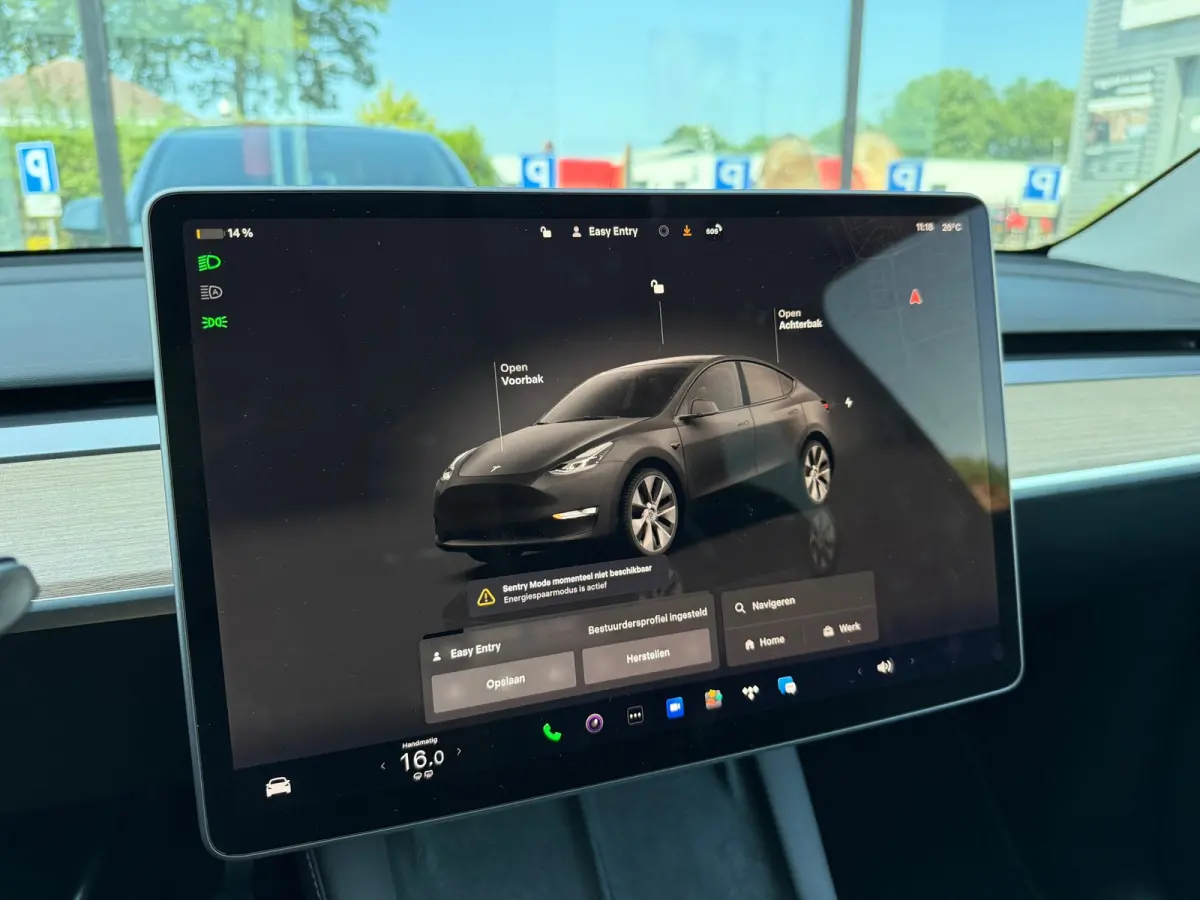 Long Range AWD 75 kWh - Automaat - Panoramadak - Navi - Parkeerhulp