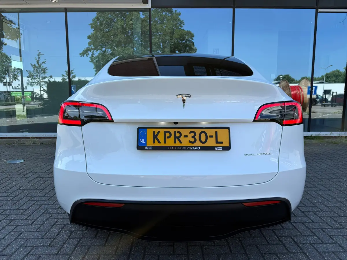 Long Range AWD 75 kWh - Automaat - Panoramadak - Navi - Parkeerhulp