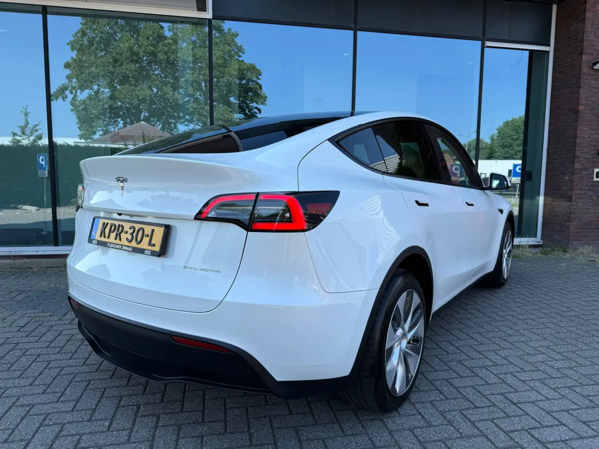 Long Range AWD 75 kWh - Automaat - Panoramadak - Navi - Parkeerhulp