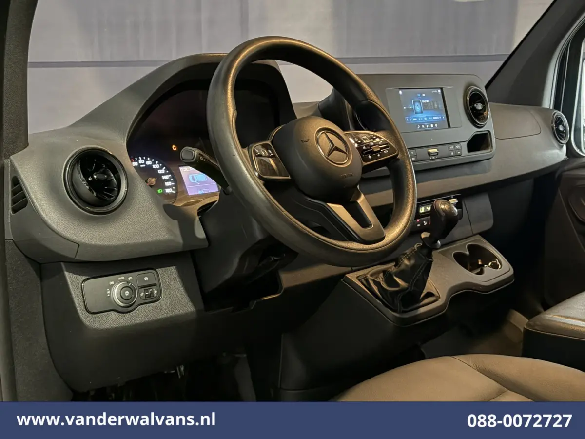 314 CDI 143pk L2H2 Euro6 Airco | Navigatie | Trekhaak | Camera | Apple Carplay Android Auto, Trap, Leder, Bijrijdersbank