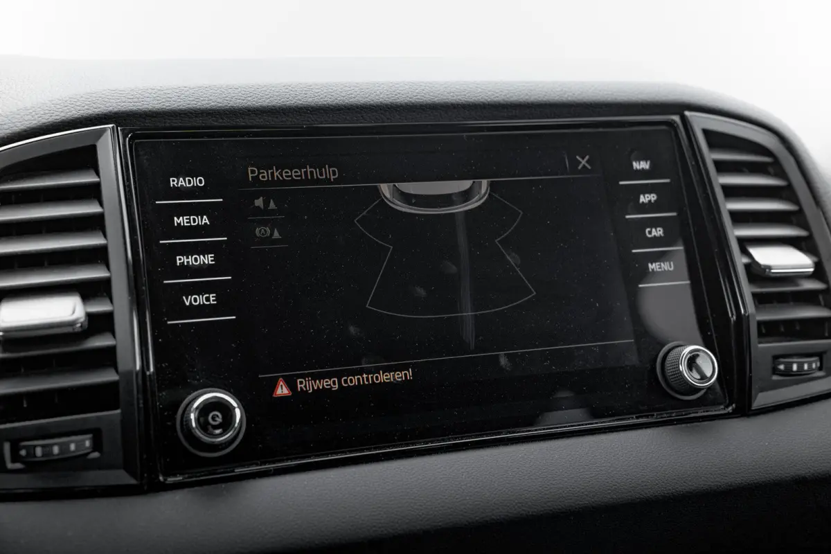 1.5 TSI 7-DSG 150pk Sportline | Navi by App | Keyless | 18" | Stuur & Stoelverwarming | Parkeerhulp Achter