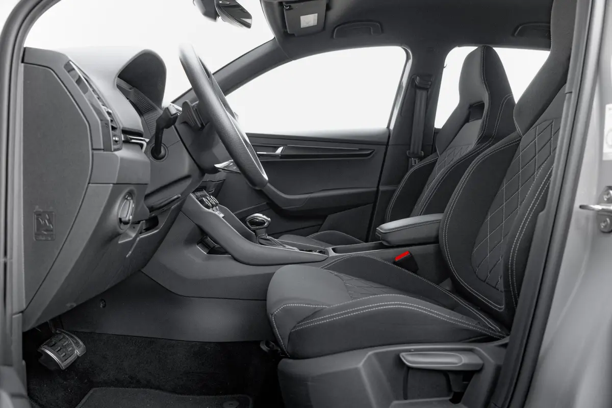 1.5 TSI 7-DSG 150pk Sportline | Navi by App | Keyless | 18" | Stuur & Stoelverwarming | Parkeerhulp Achter