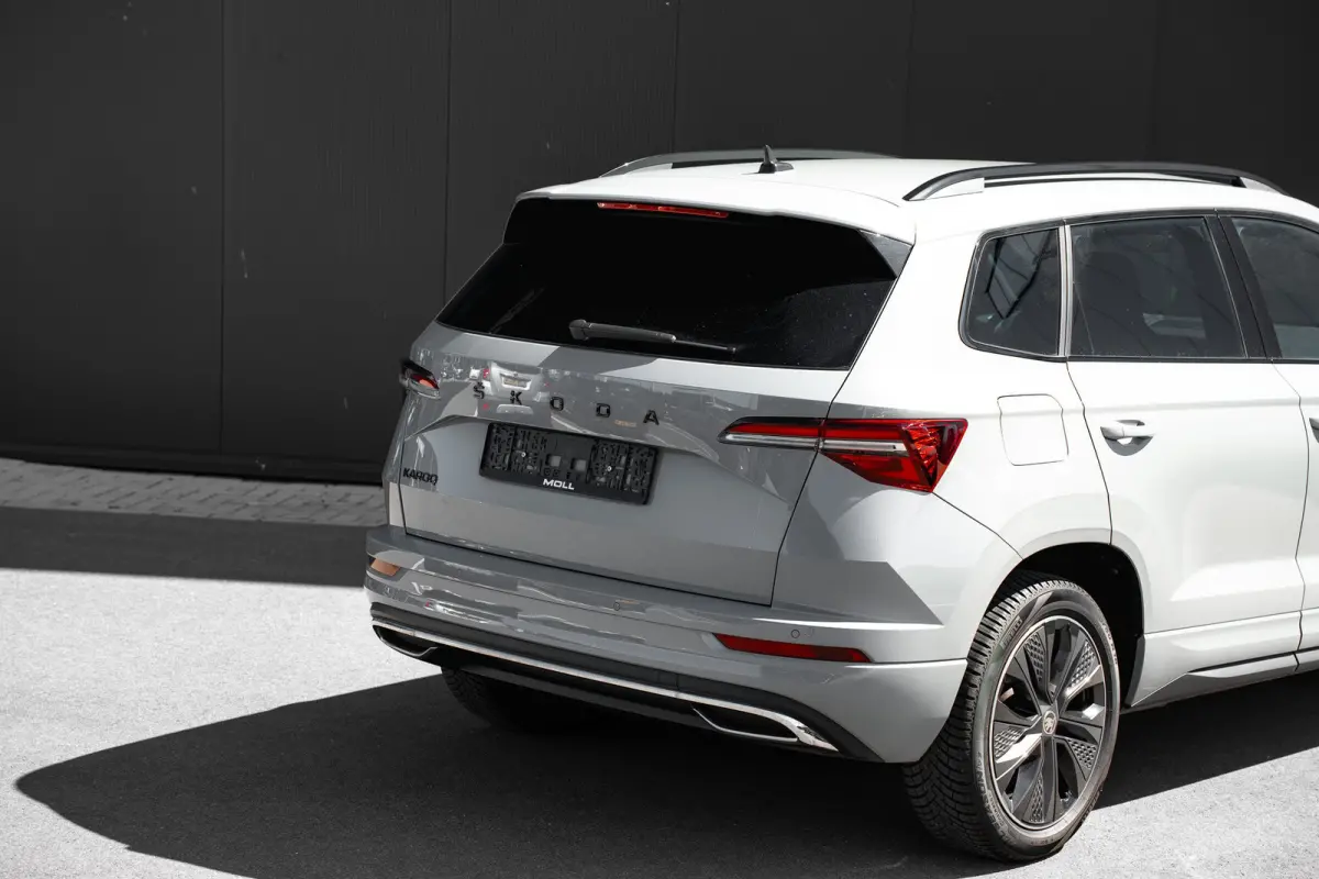 1.5 TSI 7-DSG 150pk Sportline | Navi by App | Keyless | 18" | Stuur & Stoelverwarming | Parkeerhulp Achter
