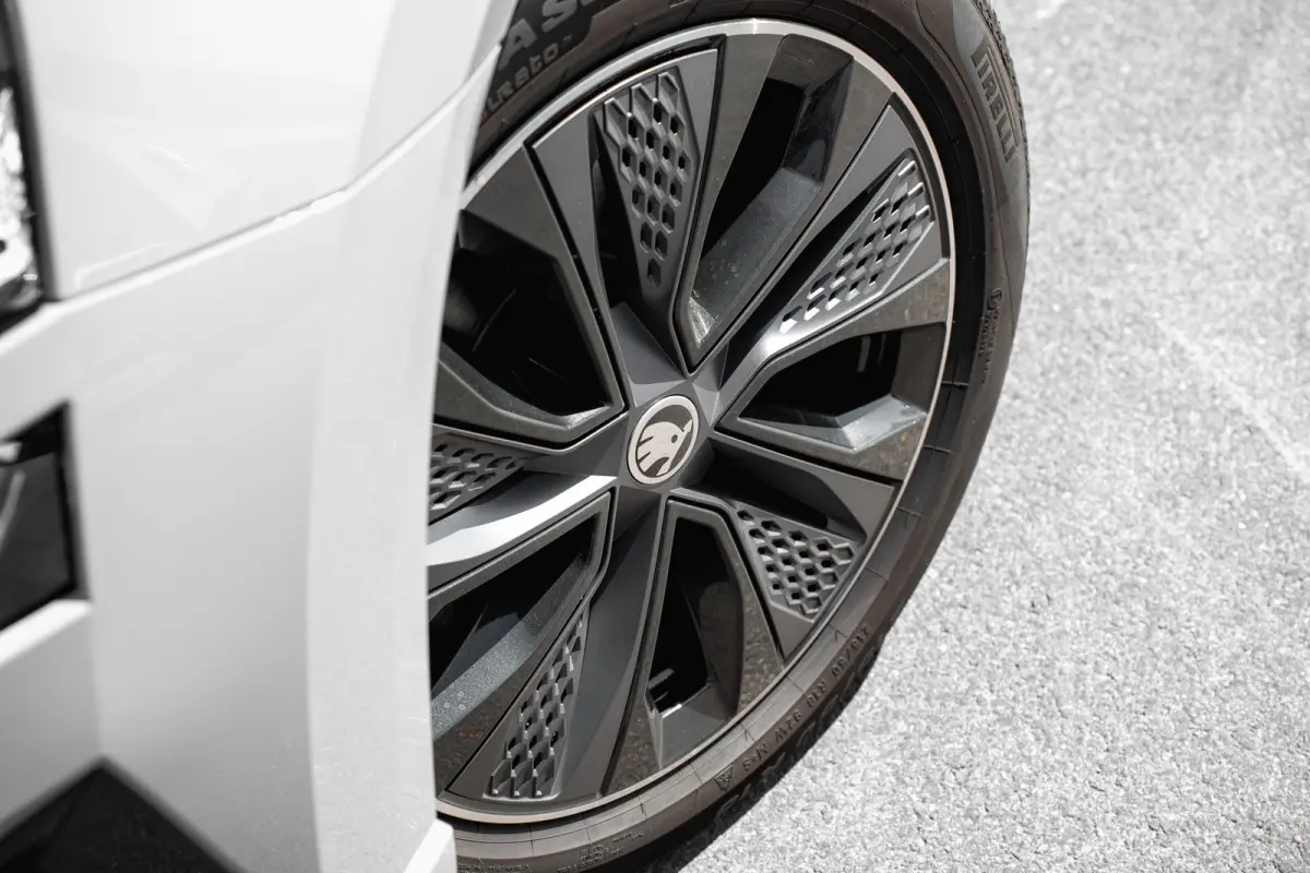 1.5 TSI 7-DSG 150pk Sportline | Navi by App | Keyless | 18" | Stuur & Stoelverwarming | Parkeerhulp Achter