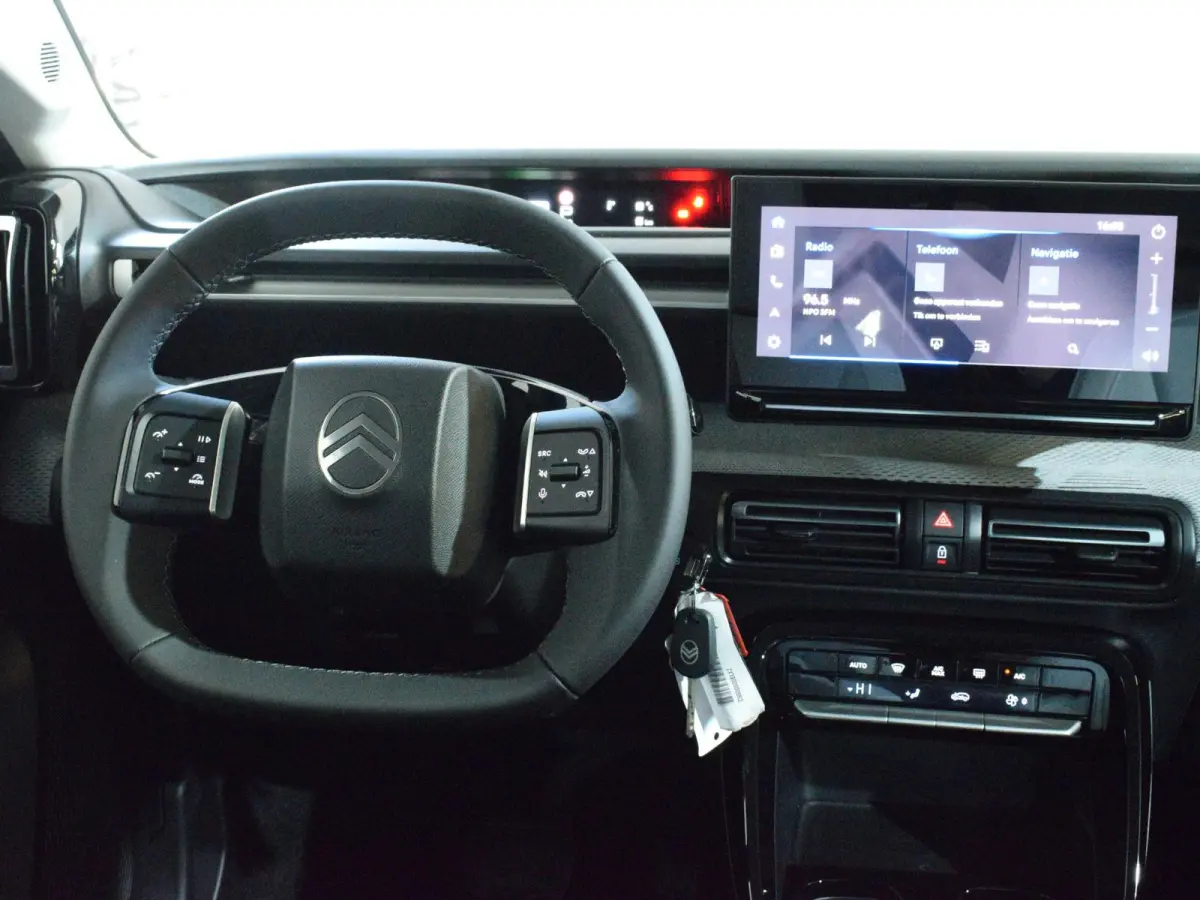 Max 113pk 44 kWh NAVIGATIE | CARPLAY | ACHTERUITRIJCAMERA MET SENSOREN | E.C.C. |