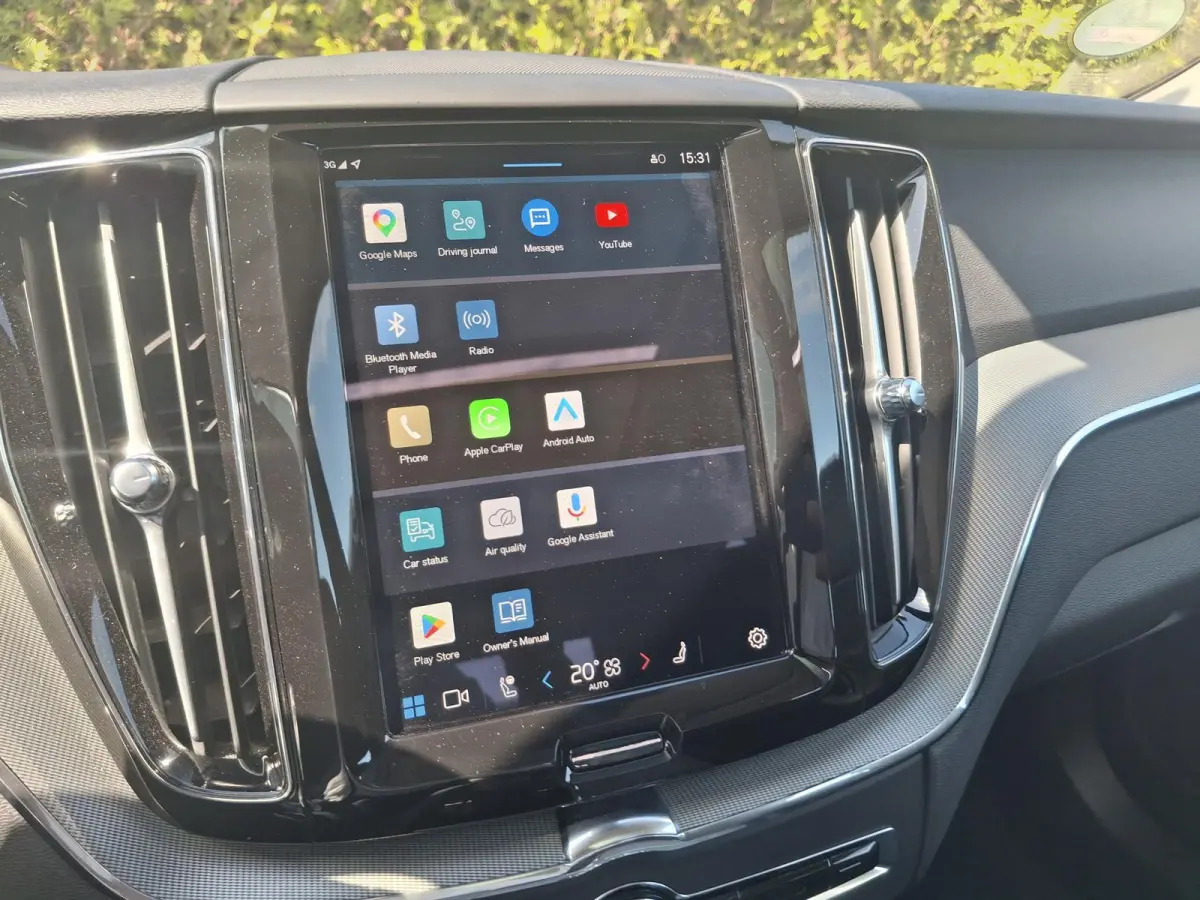 T6 Plug-in hybrid AWD Plus Dark | Panoramadak | 360 camera | Trekhaak | Stoel/Stuur Verwarming |