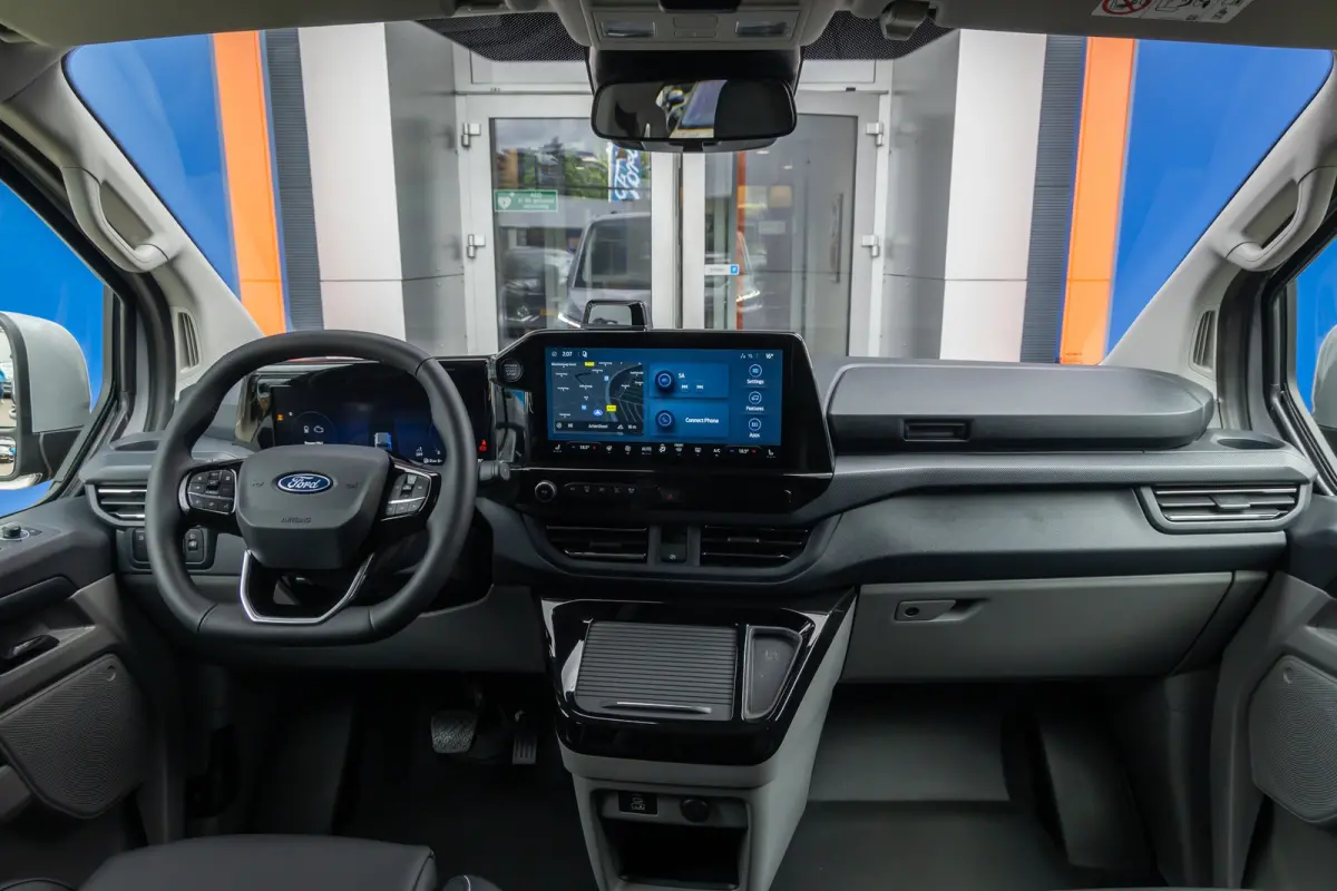 320 L2 Limited FWD Plug-in Hybrid | Dubbele Schijfdeuren | Full LED | Dodenhoek detectie | Adaptive Cruise Control met Stop&Go | Stoel- Stuurverwarming | Volledig Leer | 360 Camera | Apple/A