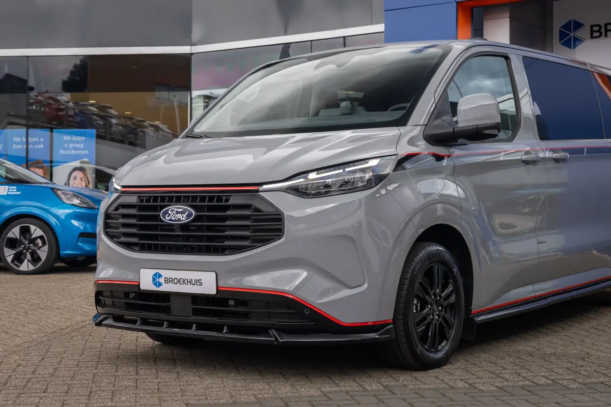 320 L2 Limited FWD Plug-in Hybrid | Dubbele Schijfdeuren | Full LED | Dodenhoek detectie | Adaptive Cruise Control met Stop&Go | Stoel- Stuurverwarming | Volledig Leer | 360 Camera | Apple/A