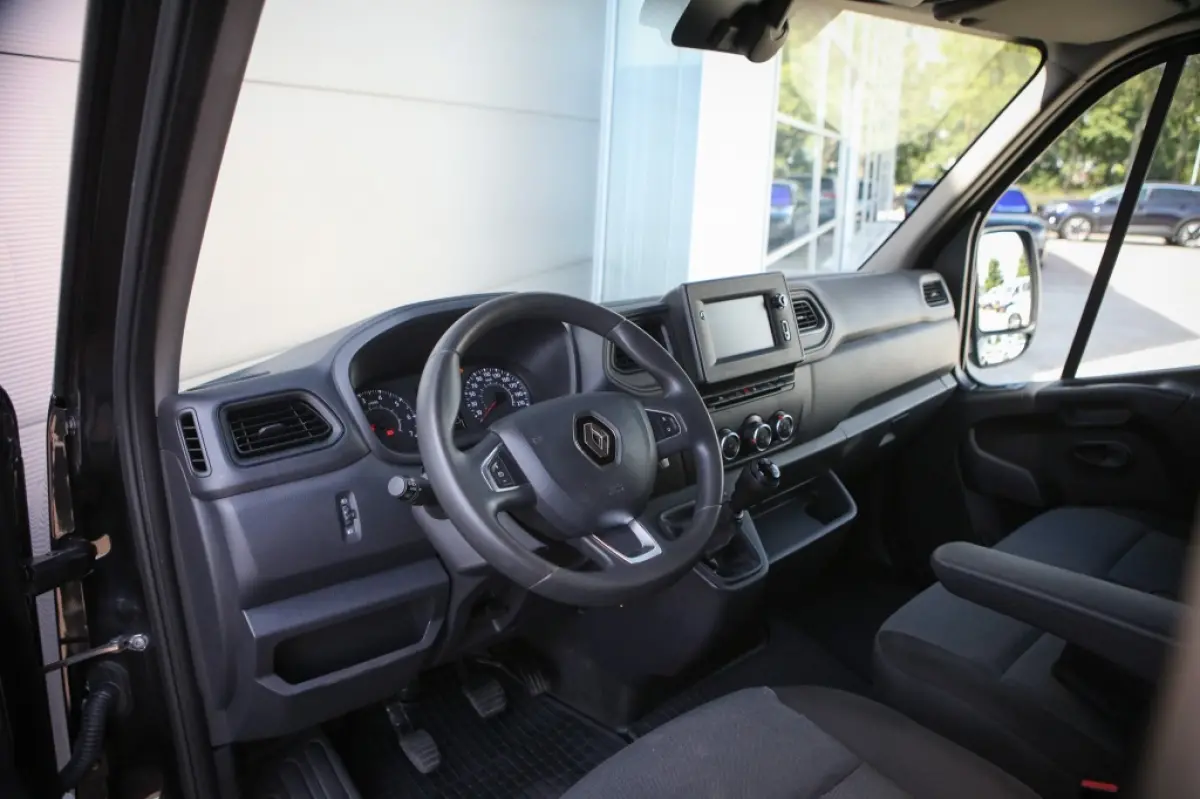 T35 2.3 dCi L2H2