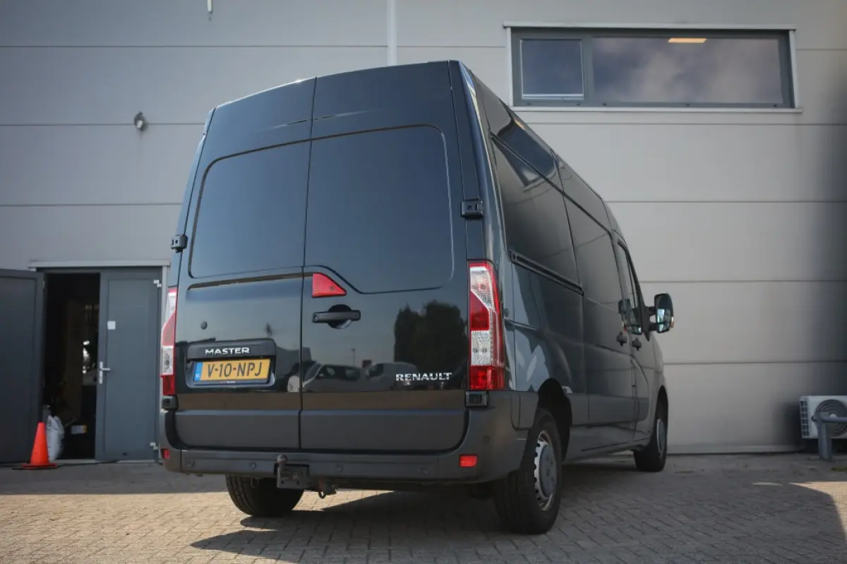 T35 2.3 dCi L2H2