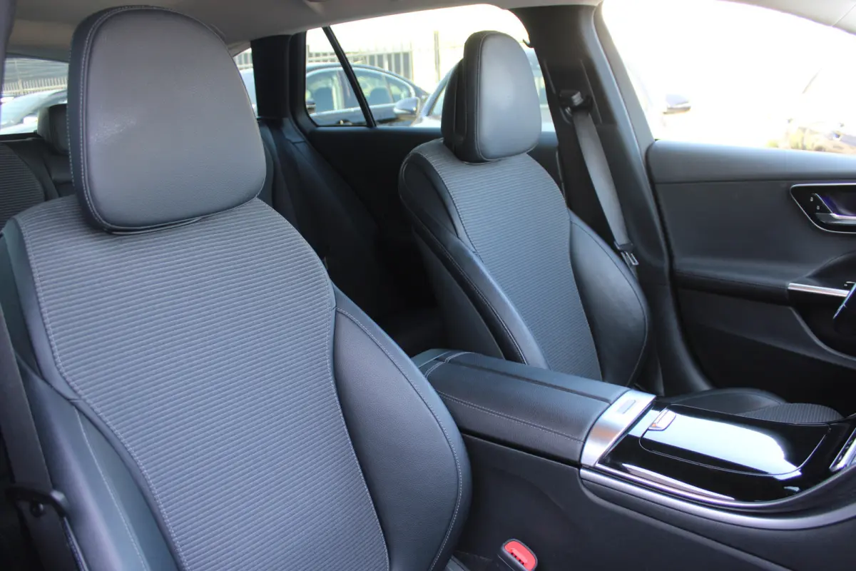 300e Luxury Line NIGHT PAKKET <<MAGNO GREY>> HEAD-UP SFEER CARPLAY