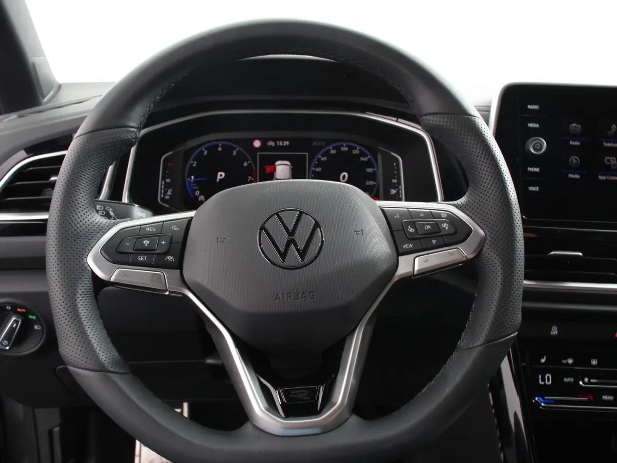 1.5 eTsi R-Line Edition Automaat Camera Navigatie Apple Carplay/Android Auto Climate control Lichtmetalen Velgen Extra Getint Glas Lichtmetalen Velgen Voorstoelen verwarmbaar