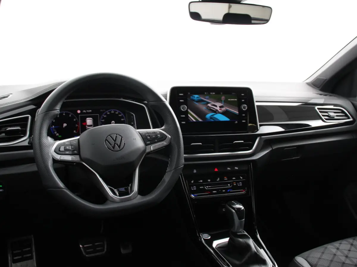 1.5 eTsi R-Line Edition Automaat Camera Navigatie Apple Carplay/Android Auto Climate control Lichtmetalen Velgen Extra Getint Glas Lichtmetalen Velgen Voorstoelen verwarmbaar