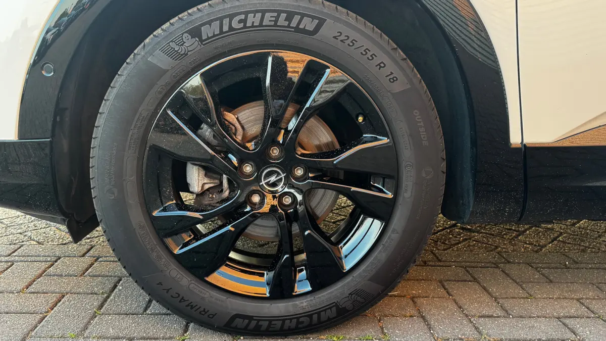 1.2 TURBO 130PK LEVEL 4 GS AUTOMAAT / NAVI / LEDER / CLIMA / LED / PDC / AGR / 18" LMV / CAMERA / WINTERPAKKET / BLUETOOTH / CRUISECONTROL / 1E EIGENAAR / NIEUWSTAAT !!