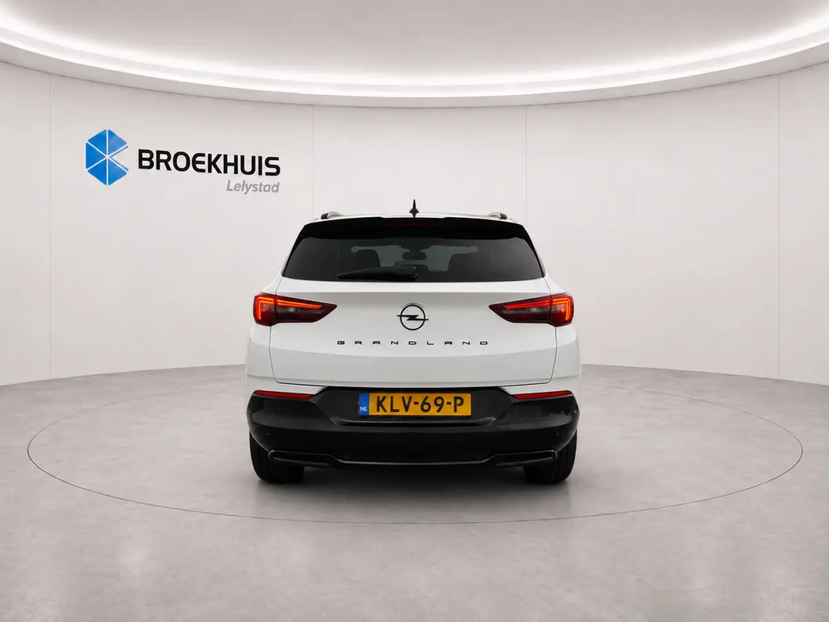 1.2 TURBO 130PK LEVEL 4 GS AUTOMAAT / NAVI / LEDER / CLIMA / LED / PDC / AGR / 18" LMV / CAMERA / WINTERPAKKET / BLUETOOTH / CRUISECONTROL / 1E EIGENAAR / NIEUWSTAAT !!