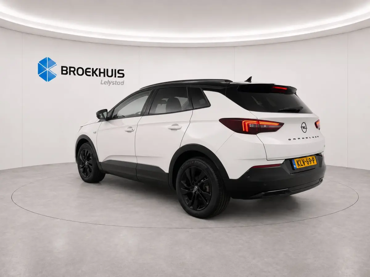 1.2 TURBO 130PK LEVEL 4 GS AUTOMAAT / NAVI / LEDER / CLIMA / LED / PDC / AGR / 18" LMV / CAMERA / WINTERPAKKET / BLUETOOTH / CRUISECONTROL / 1E EIGENAAR / NIEUWSTAAT !!