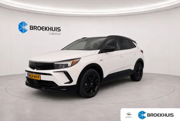 1.2 TURBO 130PK LEVEL 4 GS AUTOMAAT / NAVI / LEDER / CLIMA / LED / PDC / AGR / 18" LMV / CAMERA / WINTERPAKKET / BLUETOOTH / CRUISECONTROL / 1E EIGENAAR / NIEUWSTAAT !!