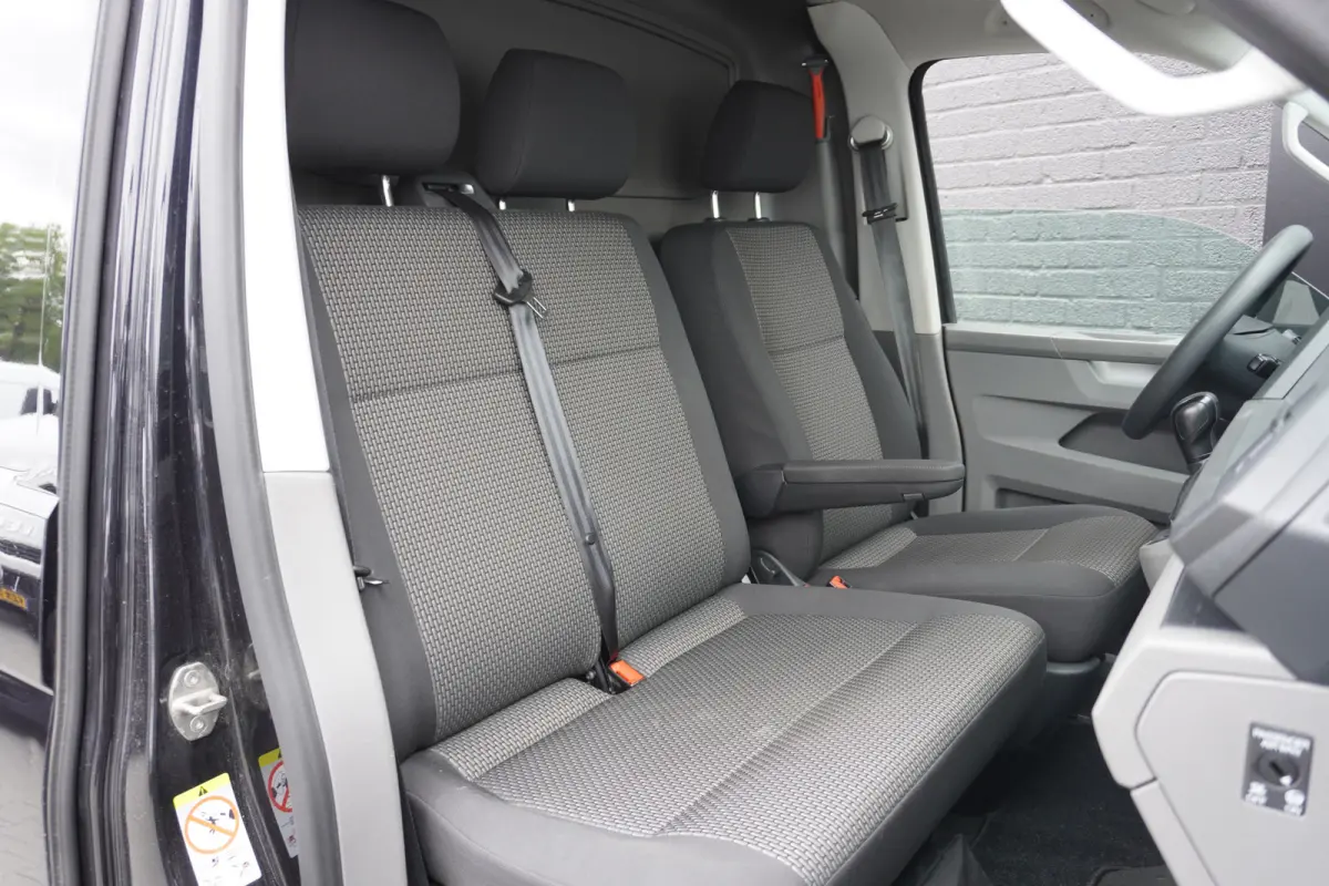 2.0 TDI 150PK Automaat EURO 6 - Airco - Navi - Cruise - € 17.900,- Excl.