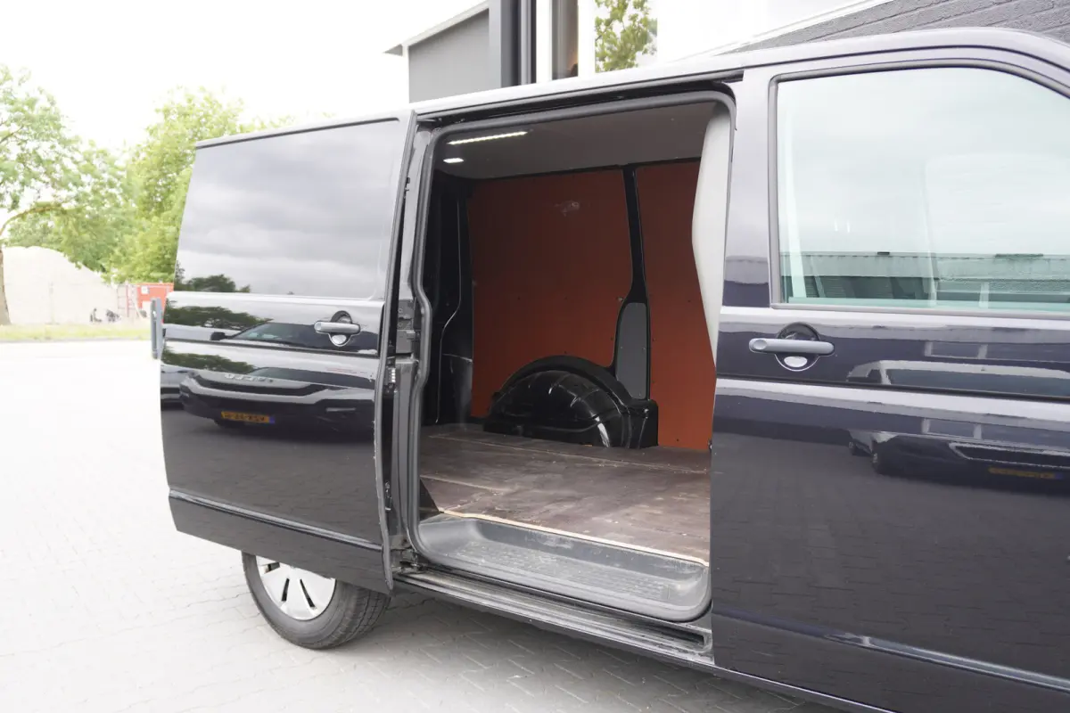 2.0 TDI 150PK Automaat EURO 6 - Airco - Navi - Cruise - € 17.900,- Excl.