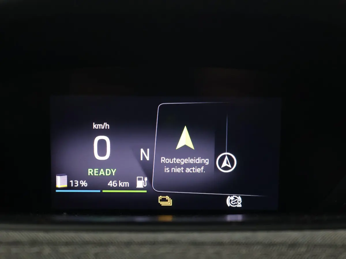 80 204 PK SOH 89,42% + WEGKL. TREKHAAK | SFEERVERL | STANDKACHEL | CAMERA | STUURWIELVER. | CARPLAY